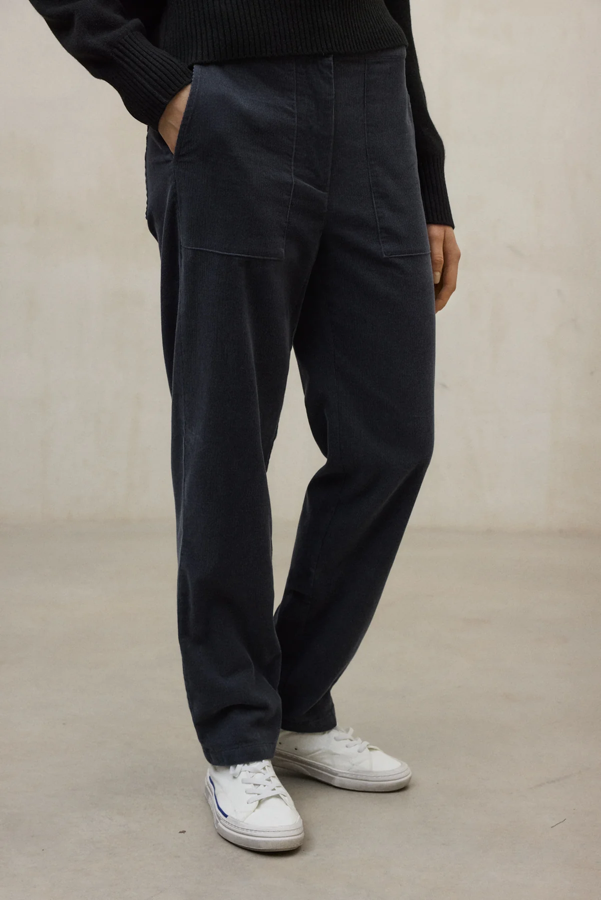 PANTALÓN LAGA AZUL - Image 3