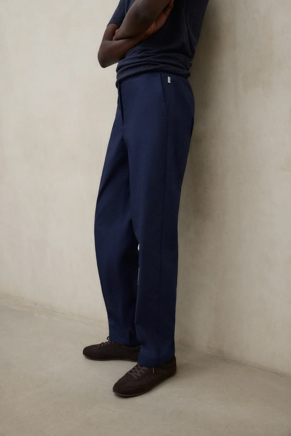PANTALONES LAGA AZUL MARINO - Image 4