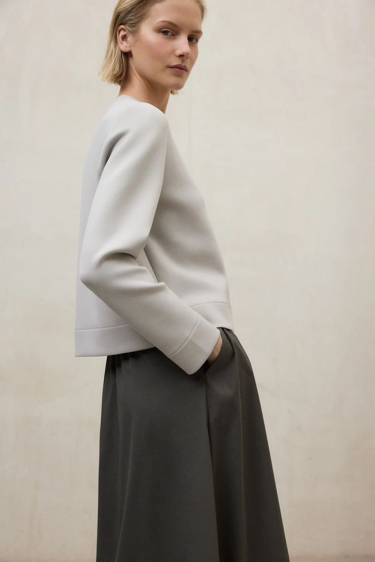 VESTIDO MORGAN BEIGE - Image 4