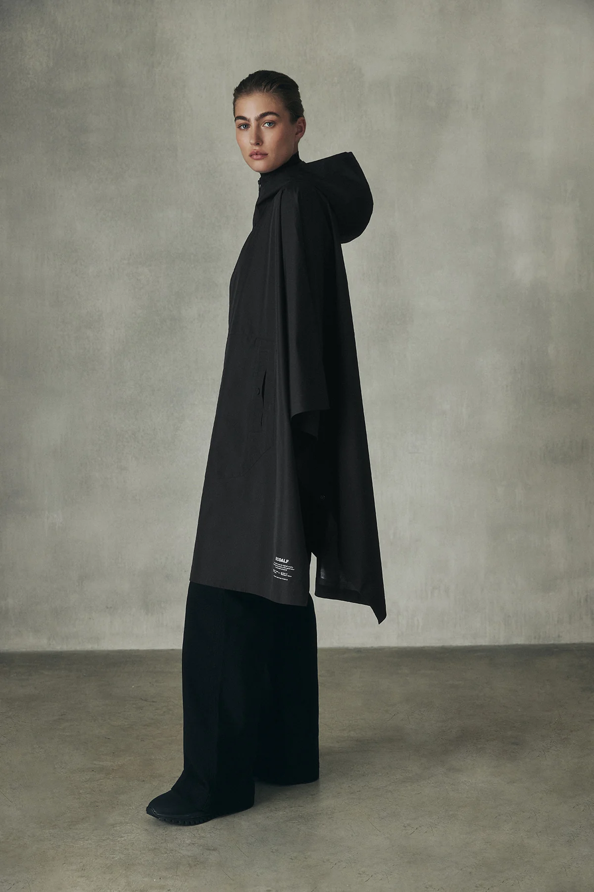 CHAQUETA NIWA NEGRA UNISEX - Image 7