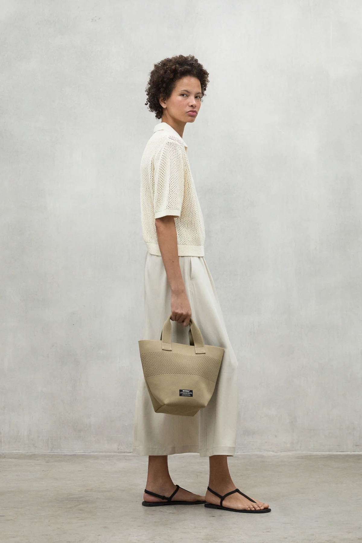 BOLSO MINI BUCKET TIKA MARRON - Image 2